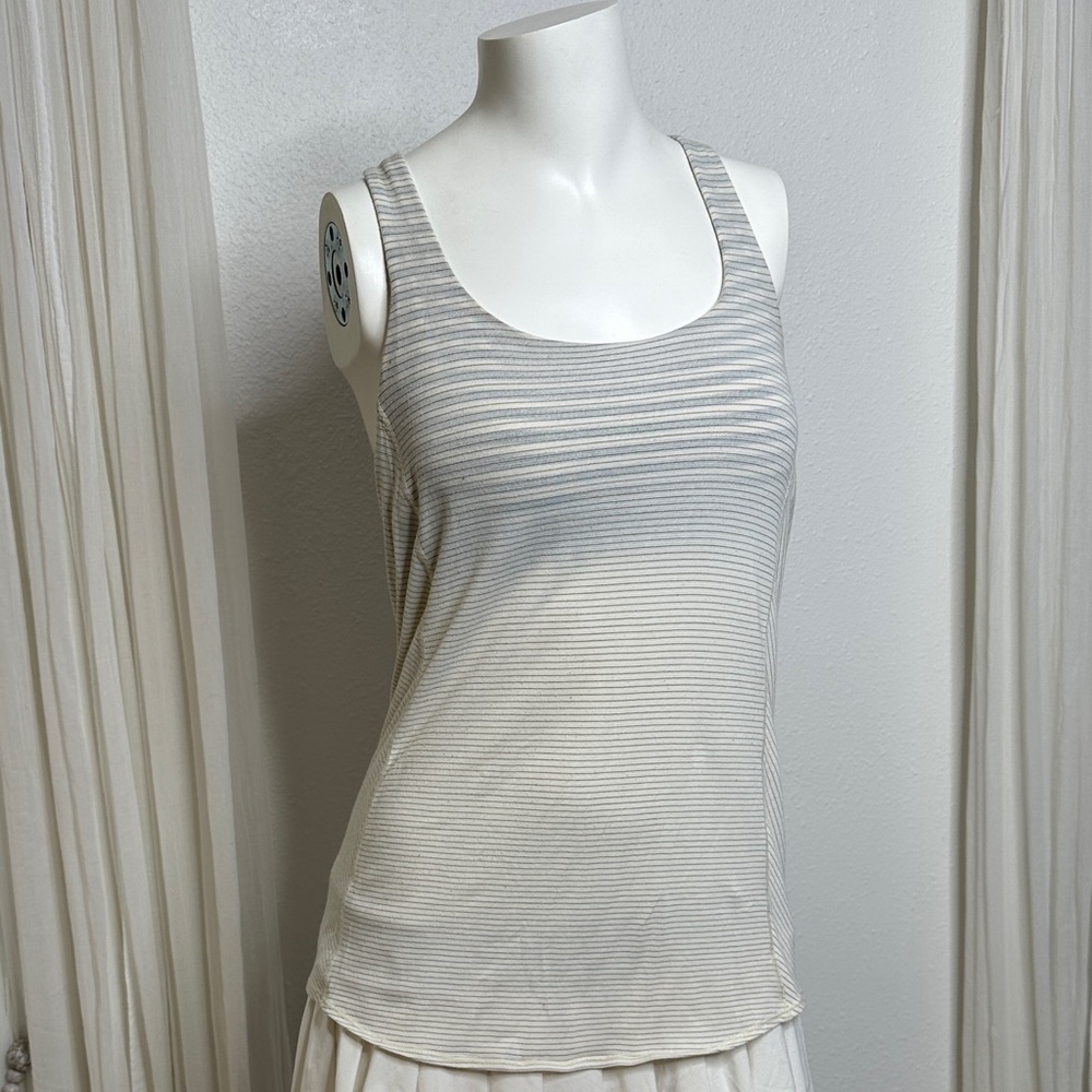 Lululemon WILD Tank Strappy Back Orange Black White Size 6 Built-In Bra - Picture 9 of 14
